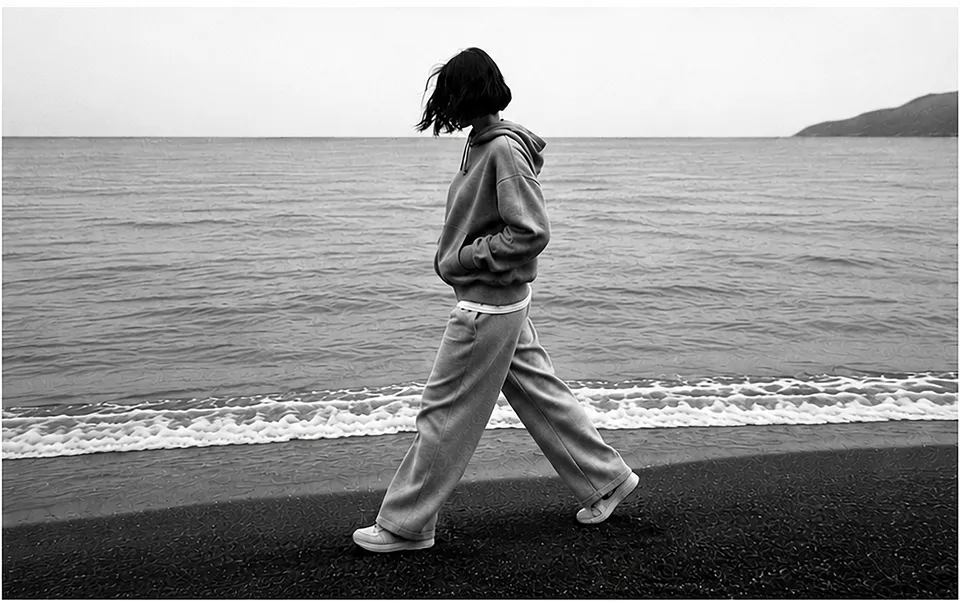 A Pepper & Mint London collection look on the coast